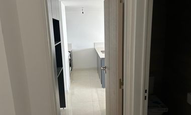 Departamento   4 Ambientes al Frente Piso  8 H  Con gran balcón- General San Martin