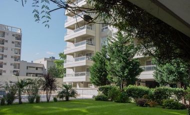 Departamento   4 Ambientes al Frente Piso  8 H  Con gran balcón- General San Martin