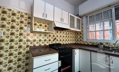 Casa de 3 ambientes con Jardin, Patio, Terraza y Garage en Villa Adelina en Venta