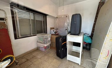 Casa de 3 ambientes con Jardin, Patio, Terraza y Garage en Villa Adelina en Venta