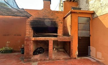 Casa de 3 ambientes con Jardin, Patio, Terraza y Garage en Villa Adelina en Venta
