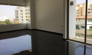 RESIDENCIA EN RENTA-LOMAS COUNTRY- CALIDAD