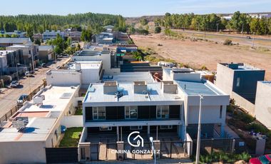 Duplex en B. Perticone, Centenario