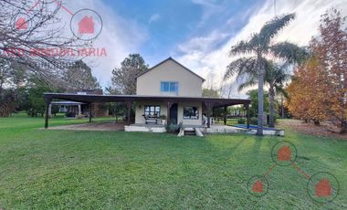 CASA EN VENTA!! sobre lago de Salto Grande