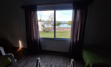 CASA EN VENTA!! sobre lago de Salto Grande