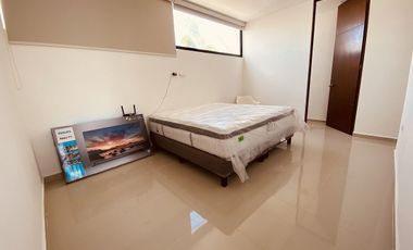 TOWNHOUSE SEMI AMUEBLADO EN RENTA  EN  TEMOZÓN NORTE, CERCA DE UNIV. MARISTA