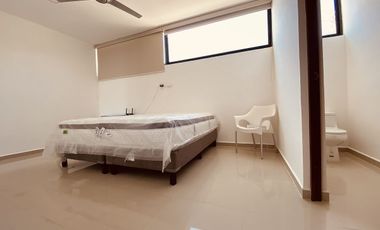 TOWNHOUSE SEMI AMUEBLADO EN RENTA  EN  TEMOZÓN NORTE, CERCA DE UNIV. MARISTA