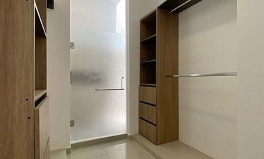 TOWNHOUSE SEMI AMUEBLADO EN RENTA  EN  TEMOZÓN NORTE, CERCA DE UNIV. MARISTA