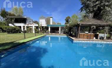 ALQ VERANO | Importante casa con enorme Pileta y hermoso Parque Barrio Parque Alta Vista