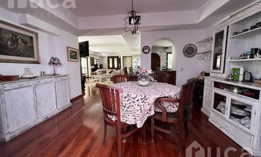 ALQ VERANO | Importante casa con enorme Pileta y hermoso Parque Barrio Parque Alta Vista