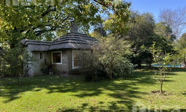 ALQ VERANO | Importante casa con enorme Pileta y hermoso Parque Barrio Parque Alta Vista