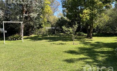 ALQ VERANO | Importante casa con enorme Pileta y hermoso Parque Barrio Parque Alta Vista