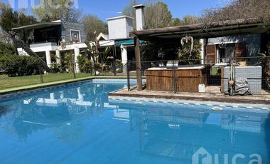 ALQ VERANO | Importante casa con enorme Pileta y hermoso Parque Barrio Parque Alta Vista
