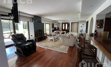 ALQ VERANO | Importante casa con enorme Pileta y hermoso Parque Barrio Parque Alta Vista
