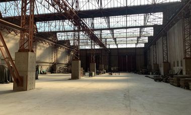Excelente establecimiento industrial de aproximadamente unos 3000 m2 cubiertos