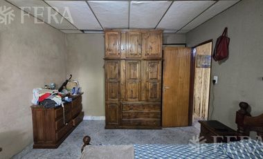 Venta casa 4 ambientes con cochera en Monte Chingolo