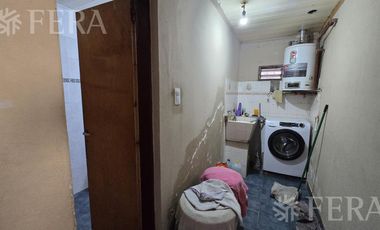Venta casa 4 ambientes con cochera en Monte Chingolo