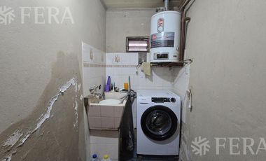 Venta casa 4 ambientes con cochera en Monte Chingolo