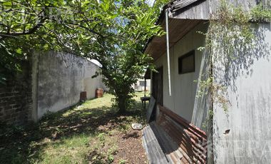Venta casa 4 ambientes con cochera en Monte Chingolo