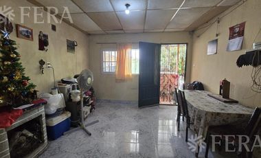 Venta casa 4 ambientes con cochera en Monte Chingolo