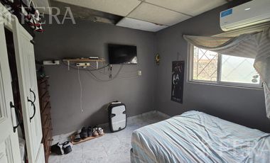 Venta casa 4 ambientes con cochera en Monte Chingolo