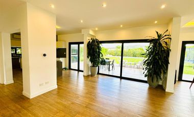 Casa en Barrio Santa Juana 6 ambientes