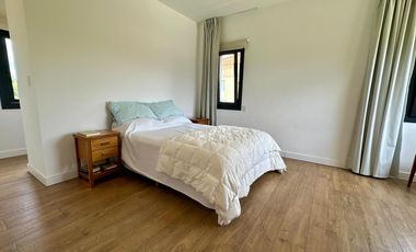 Casa en Barrio Santa Juana 6 ambientes