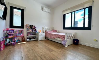 Casa en Barrio Santa Juana 6 ambientes