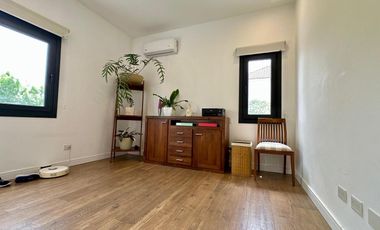 Casa en Barrio Santa Juana 6 ambientes