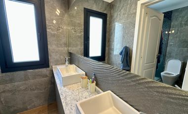 Casa en Barrio Santa Juana 6 ambientes