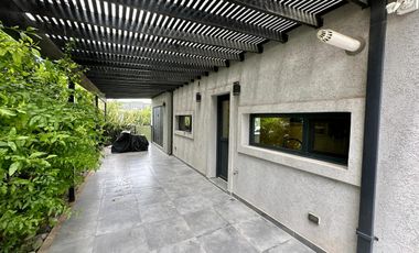 Casa en Barrio Santa Juana 6 ambientes