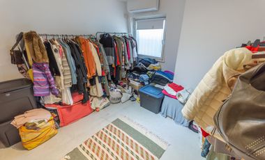 Departamento triplex, frente al club CASI, con 2 terrazas propias, parrilla y 2 cocheras. San Isidro