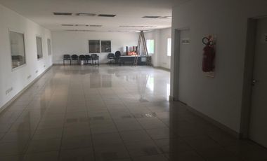 'Excelente planta Logística AAA en el Triángulo, desarrollada sobre un lote de 7.068 m - SUSPENDIDO