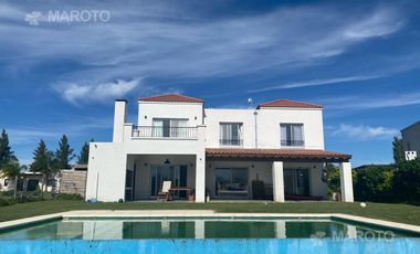 CASA EN ALQUILER EN SAN MATÍAS A LA LAGUNA - MAROTO PROPIEDADES.