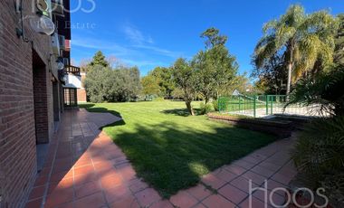 ALQUILER TEMPORAL - CASA CON GRAN PARQUE, PILETA Y QUINCHO EN ITUZAINGO