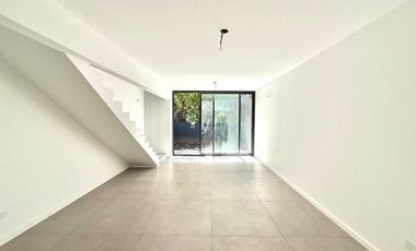 Venta Dúplex 3 ambientes en Pilar Caamaño
