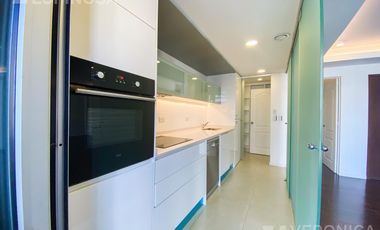 Departamento en alquiler, cuatro ambientes en Castelar. Edificio de categoría