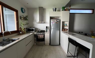VENTA CASA DOS DORMITORIOS GUADALUPE  REMODELADA