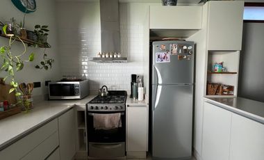VENTA CASA DOS DORMITORIOS GUADALUPE  REMODELADA