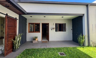 VENTA CASA DOS DORMITORIOS GUADALUPE  REMODELADA
