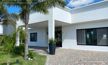 Casa en venta en una planta  en Greenville Polo Hudson Berazategui