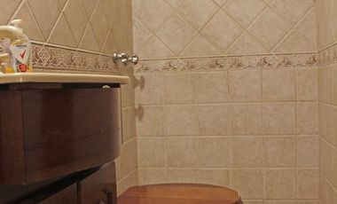 Casa de 6 ambientes con cocheras en venta en San Isidro