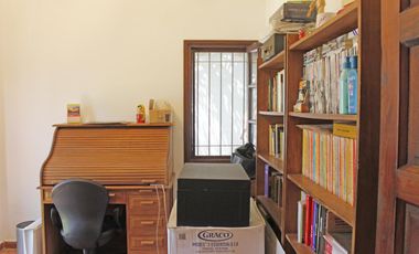 Casa de 6 ambientes con cocheras en venta en San Isidro
