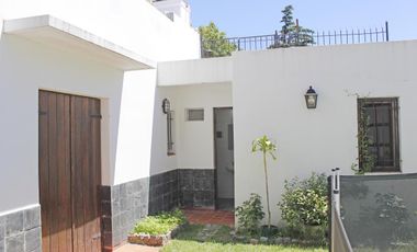 Casa de 6 ambientes con cocheras en venta en San Isidro