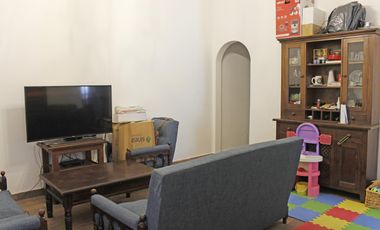 Casa de 6 ambientes con cocheras en venta en San Isidro
