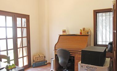 Casa de 6 ambientes con cocheras en venta en San Isidro