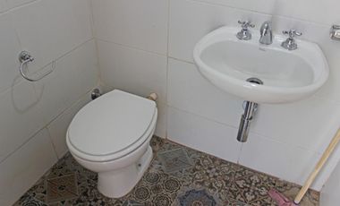 Casa de 6 ambientes con cocheras en venta en San Isidro