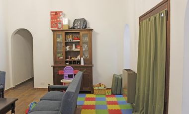 Casa de 6 ambientes con cocheras en venta en San Isidro