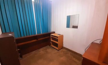 Olivos - A 2 cuadras de Av. Maipú - Chalet a refaccionar - Planta Baja con excelente frente!