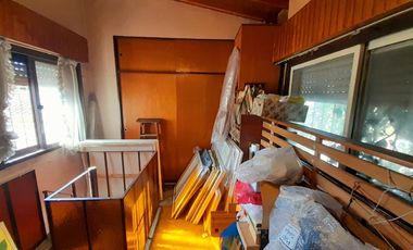 Olivos - A 2 cuadras de Av. Maipú - Chalet a refaccionar - Planta Baja con excelente frente!